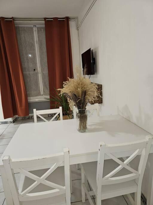 1-Centre-Ville Studio 25M2 Box A Bagages Gratuits Carcassonne Bagian luar foto